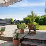 Beautiful Summer House For 8 People And 2 Dogs * Karrebæksminde