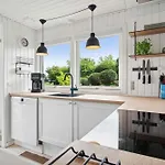 Beautiful Summer House For 8 People And 2 Dogs בית נופש