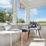 Beautiful Summer House For 8 People And 2 Dogs Karrebæksminde