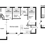Beautiful Summer House For 8 People And 2 Dogs