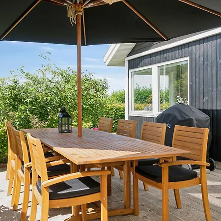 Beautiful Summer House For 8 People And 2 Dogs *