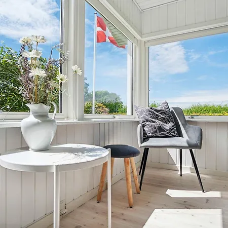 Beautiful Summer House For 8 People And 2 Dogs Karrebæksminde