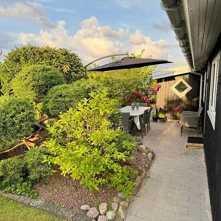 Beautiful Summer House For 8 People And 2 Dogs *