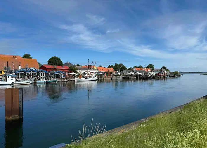 Beautiful Summer House For 8 People And 2 Dogs *